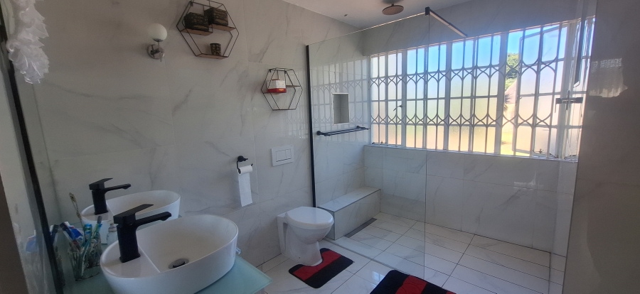 4 Bedroom Property for Sale in Witpoortjie Gauteng