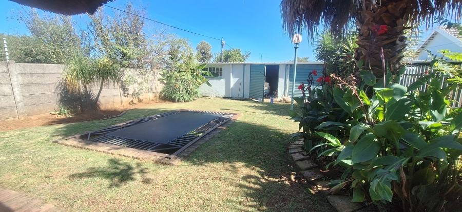 4 Bedroom Property for Sale in Witpoortjie Gauteng