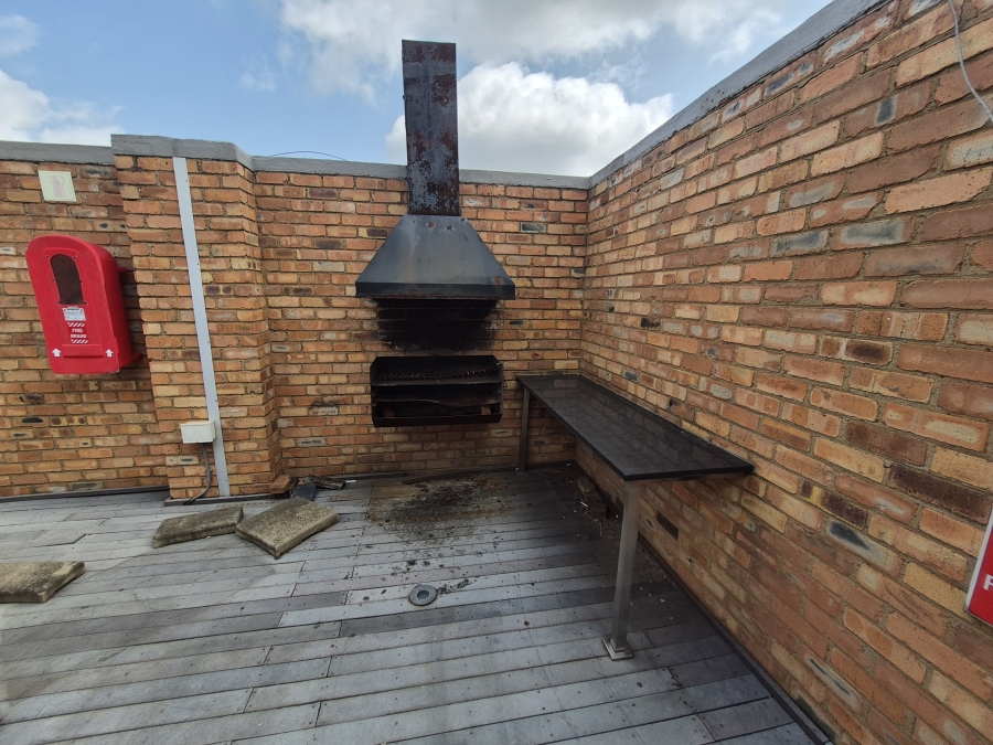 To Let commercial Property for Rent in Meadowdale Gauteng