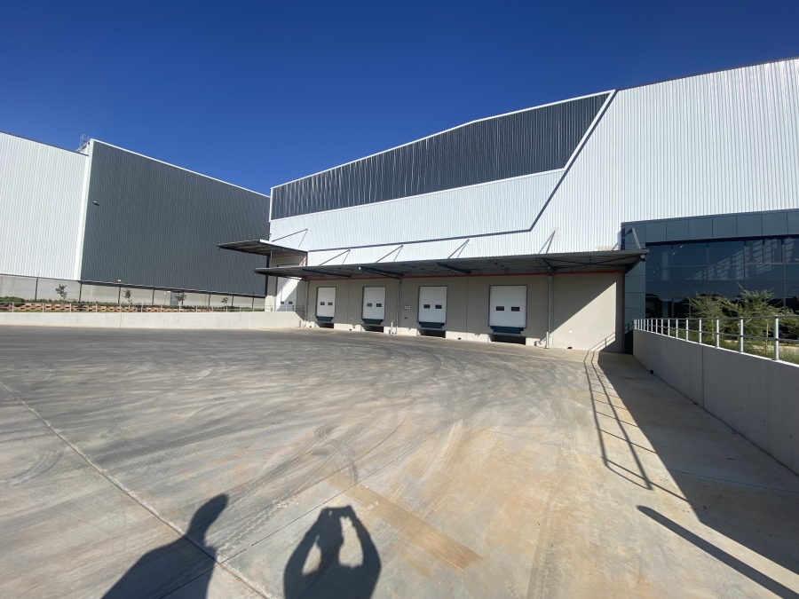 To Let commercial Property for Rent in Linbro Park Gauteng