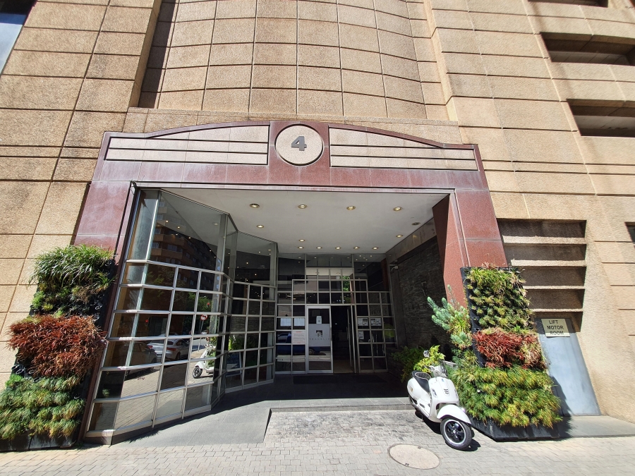 To Let 1 Bedroom Property for Rent in Johannesburg Central Gauteng