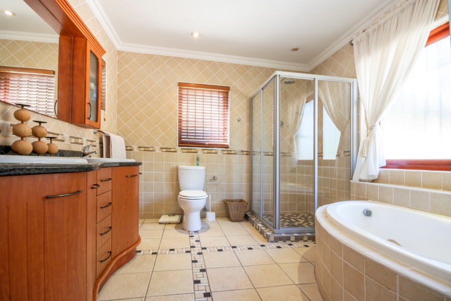 4 Bedroom Property for Sale in Northcliff Gauteng