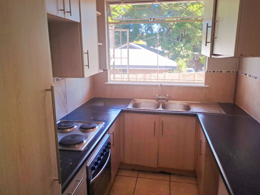 To Let 2 Bedroom Property for Rent in Lyndhurst Gauteng