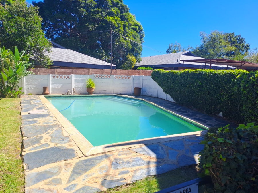 To Let 2 Bedroom Property for Rent in Lyndhurst Gauteng