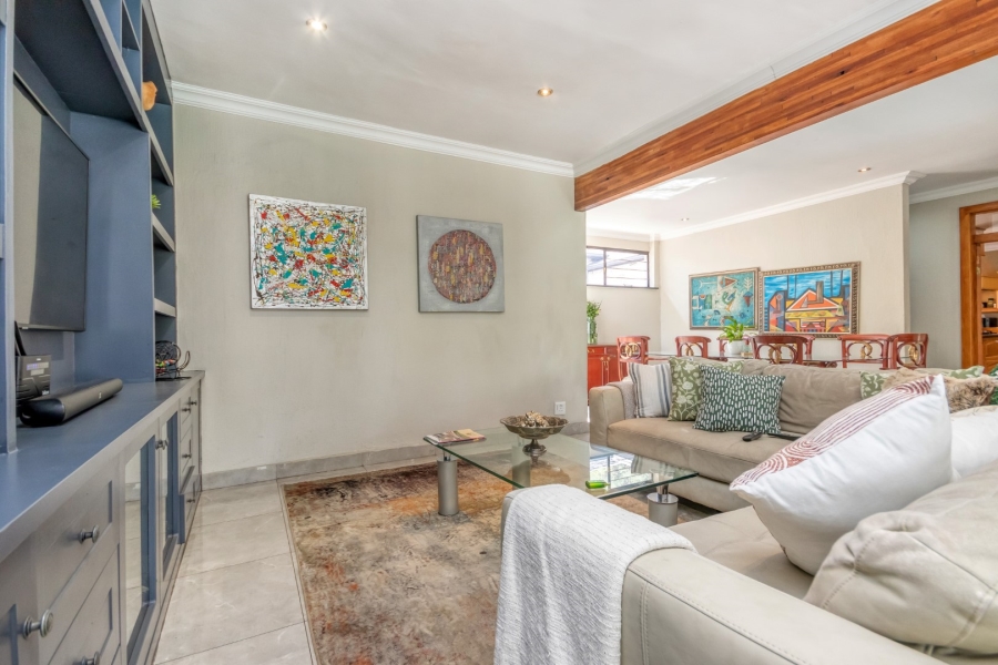 To Let 4 Bedroom Property for Rent in Bryanston Gauteng