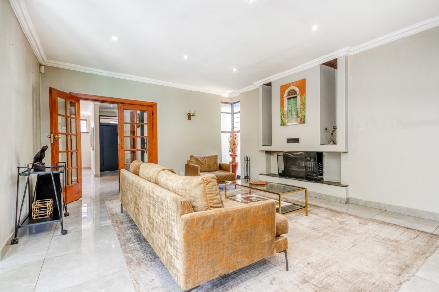 To Let 4 Bedroom Property for Rent in Bryanston Gauteng