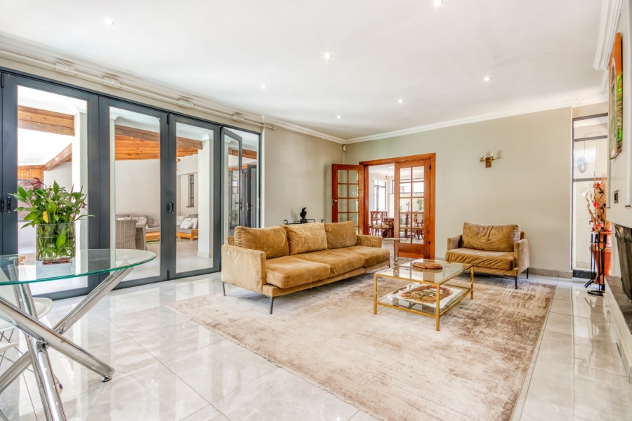 To Let 4 Bedroom Property for Rent in Bryanston Gauteng