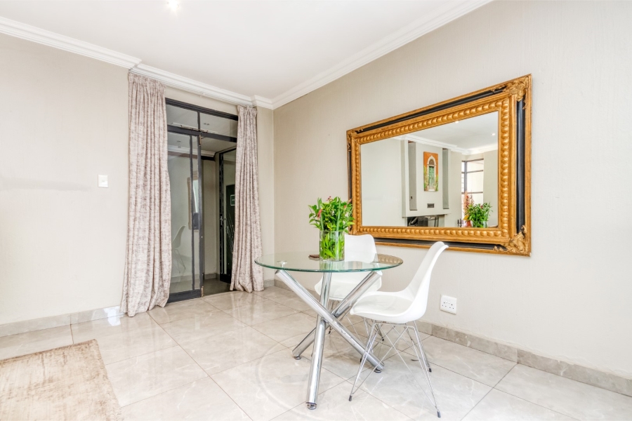 To Let 4 Bedroom Property for Rent in Bryanston Gauteng