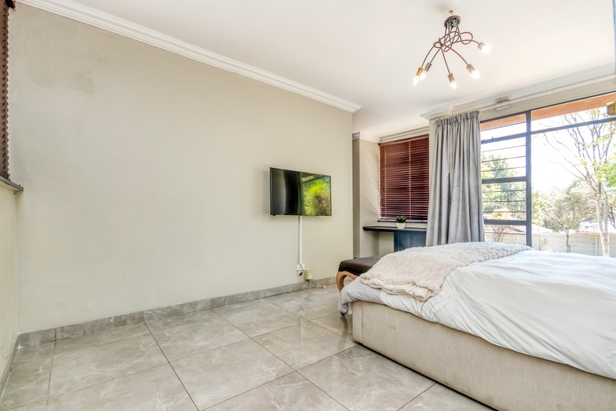 To Let 4 Bedroom Property for Rent in Bryanston Gauteng