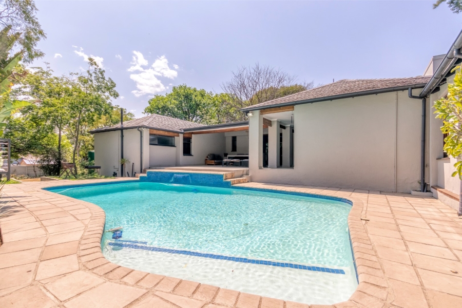 To Let 4 Bedroom Property for Rent in Bryanston Gauteng