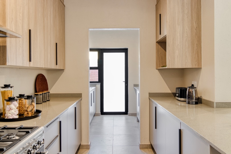 4 Bedroom Property for Sale in Linden Gauteng