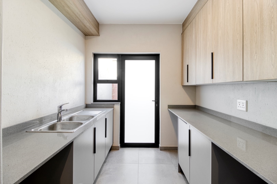 4 Bedroom Property for Sale in Linden Gauteng