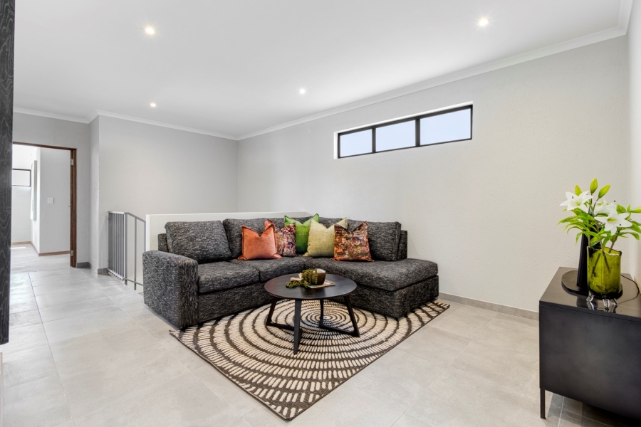4 Bedroom Property for Sale in Linden Gauteng