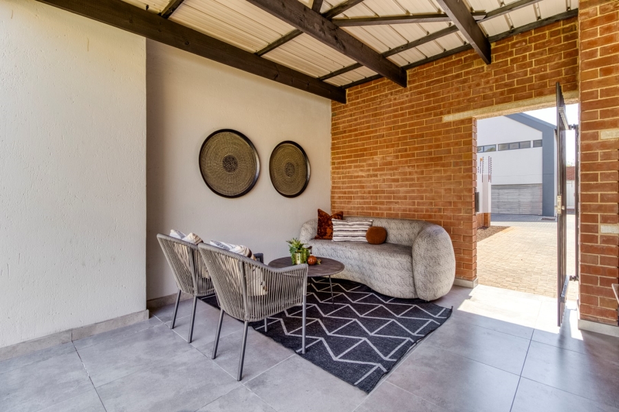 4 Bedroom Property for Sale in Linden Gauteng