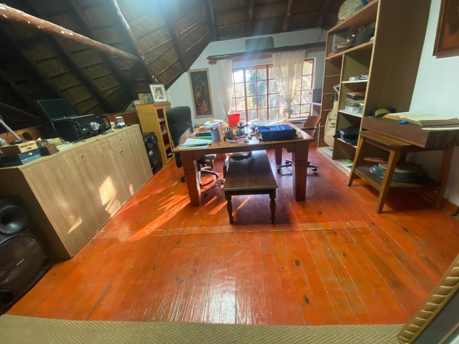 4 Bedroom Property for Sale in Derdepoort Gauteng