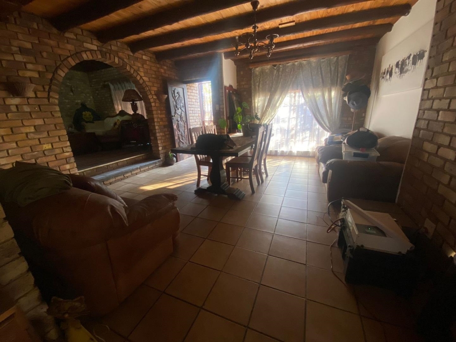 4 Bedroom Property for Sale in Derdepoort Gauteng