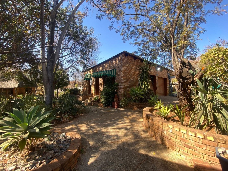 4 Bedroom Property for Sale in Derdepoort Gauteng