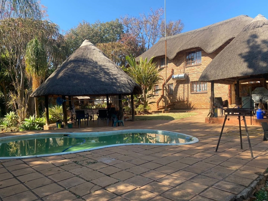4 Bedroom Property for Sale in Derdepoort Gauteng