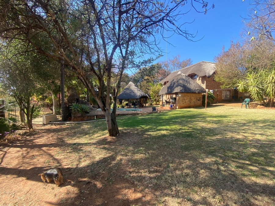 4 Bedroom Property for Sale in Derdepoort Gauteng