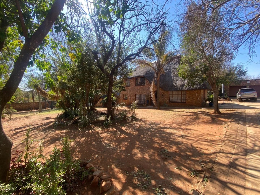4 Bedroom Property for Sale in Derdepoort Gauteng