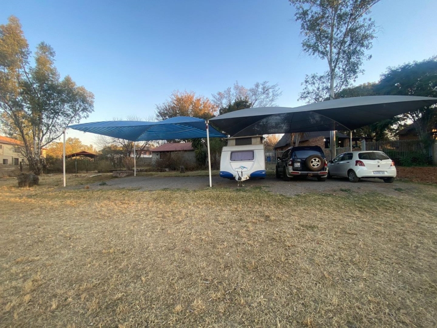 4 Bedroom Property for Sale in Derdepoort Gauteng