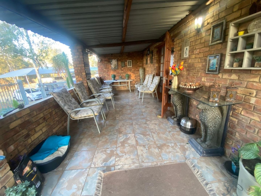 4 Bedroom Property for Sale in Derdepoort Gauteng