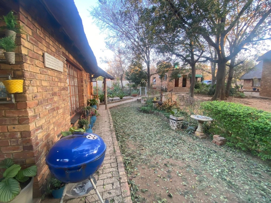 4 Bedroom Property for Sale in Derdepoort Gauteng