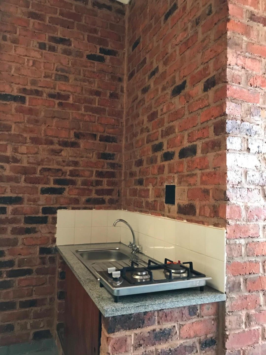To Let 2 Bedroom Property for Rent in Jeppestown Gauteng