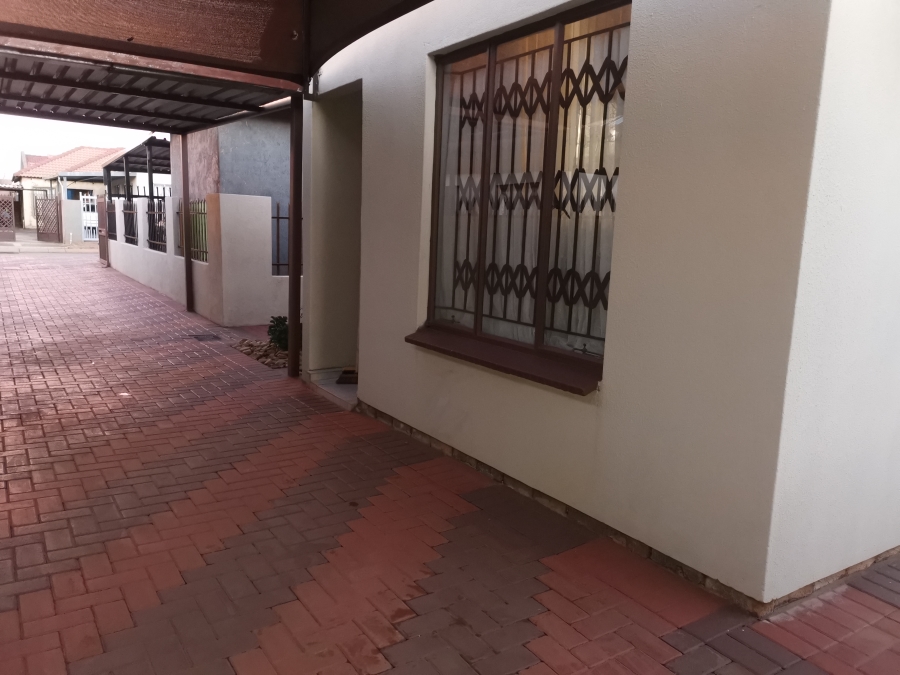 3 Bedroom Property for Sale in Soshanguve East Ext 6 Gauteng