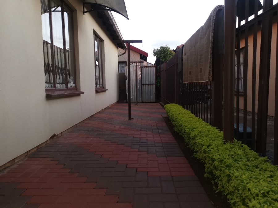 3 Bedroom Property for Sale in Soshanguve East Ext 6 Gauteng