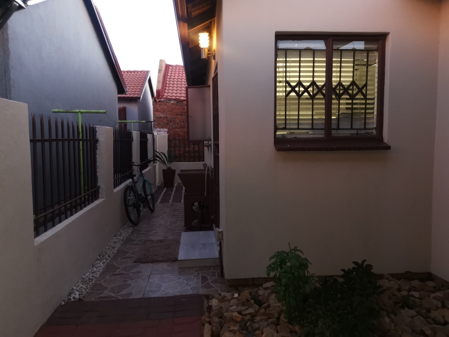 3 Bedroom Property for Sale in Soshanguve East Ext 6 Gauteng
