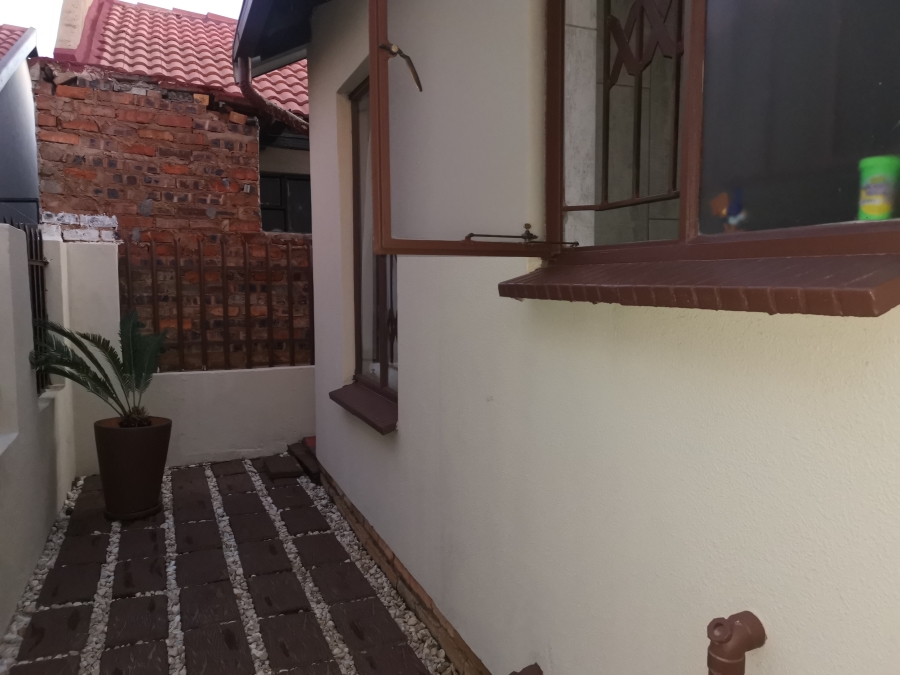 3 Bedroom Property for Sale in Soshanguve East Ext 6 Gauteng