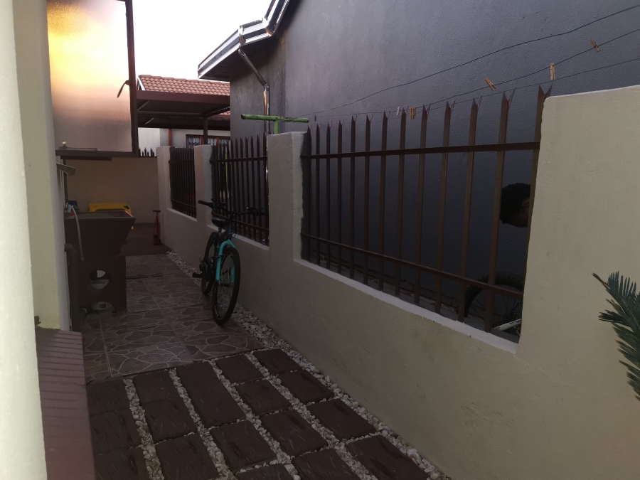 3 Bedroom Property for Sale in Soshanguve East Ext 6 Gauteng