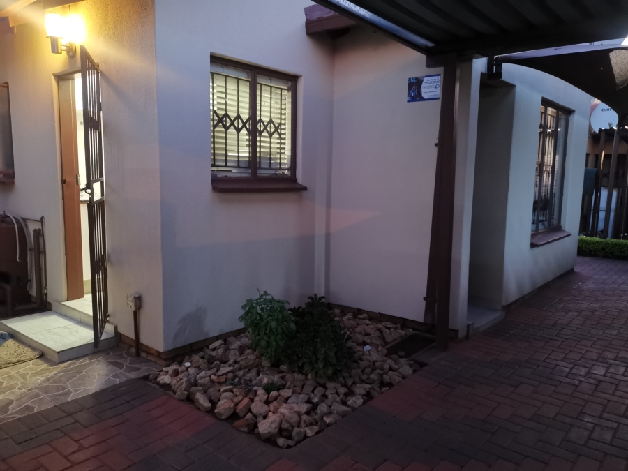 3 Bedroom Property for Sale in Soshanguve East Ext 6 Gauteng