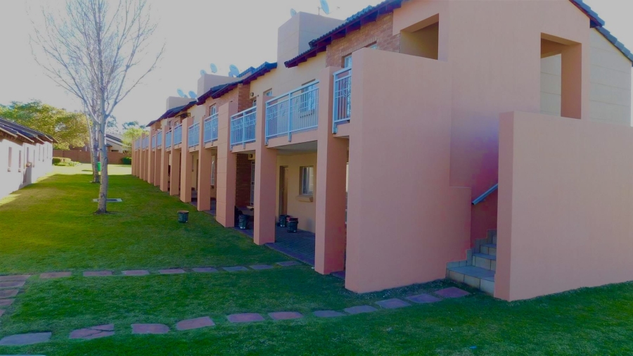 2 Bedroom Property for Sale in Erand Gardens Gauteng