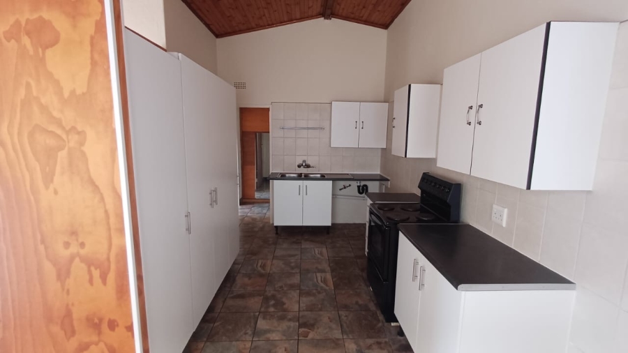 To Let 1 Bedroom Property for Rent in Mondeor Gauteng