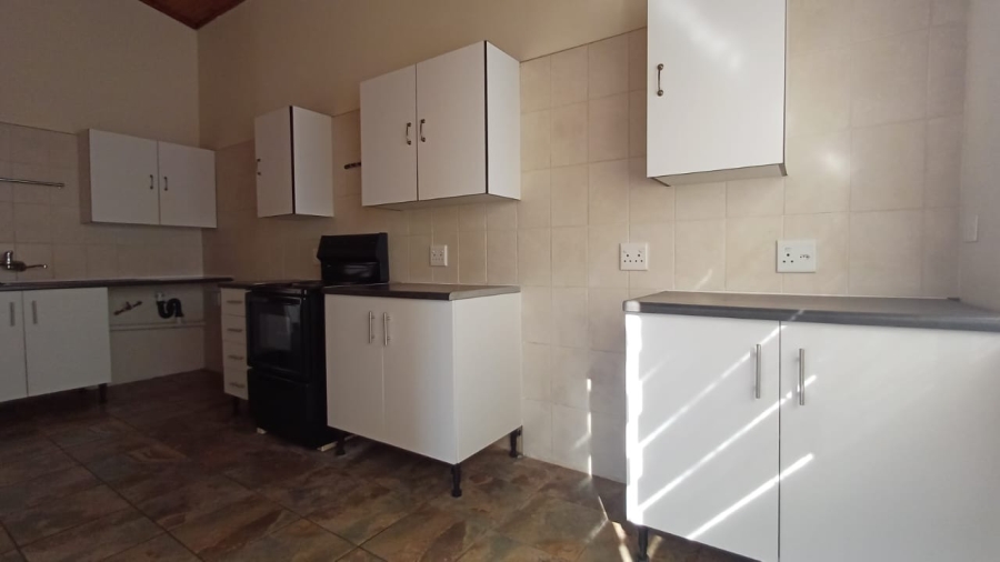 To Let 1 Bedroom Property for Rent in Mondeor Gauteng