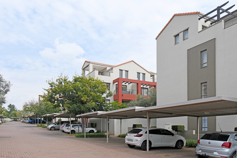1 Bedroom Property for Sale in Lonehill Gauteng