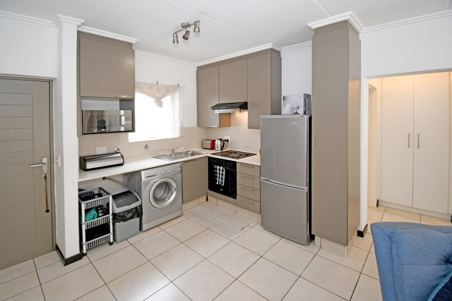 1 Bedroom Property for Sale in Lonehill Gauteng