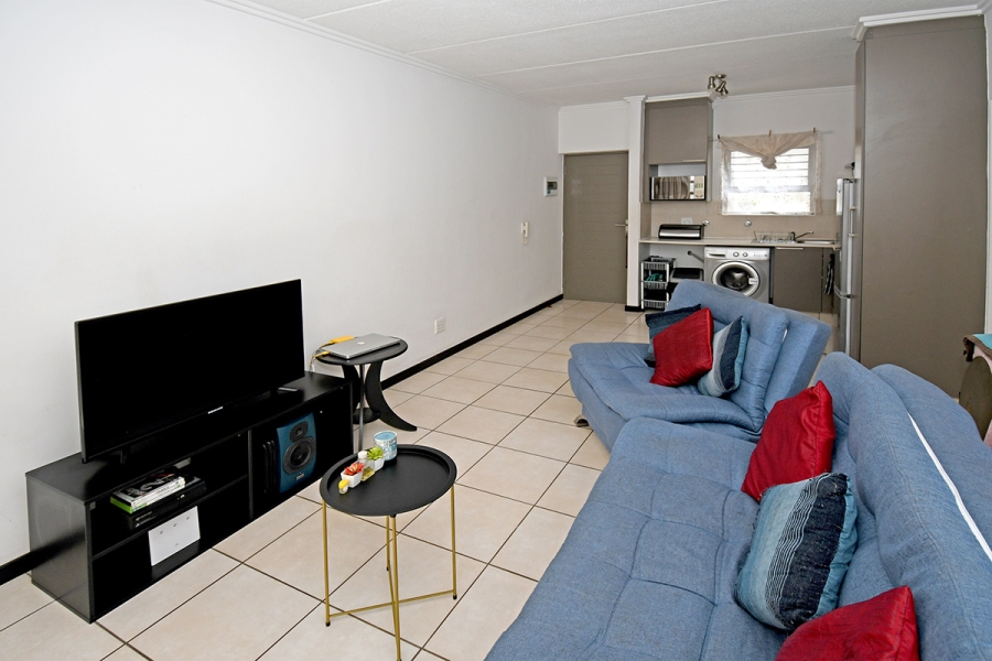 1 Bedroom Property for Sale in Lonehill Gauteng