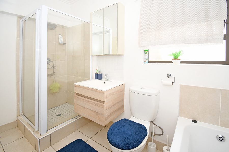 1 Bedroom Property for Sale in Lonehill Gauteng