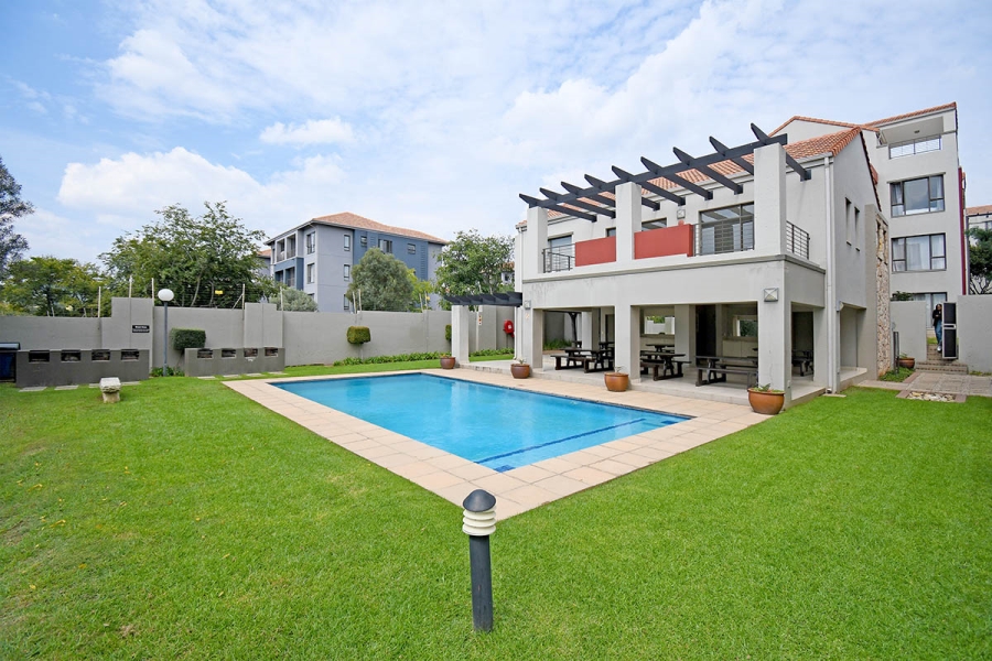 1 Bedroom Property for Sale in Lonehill Gauteng