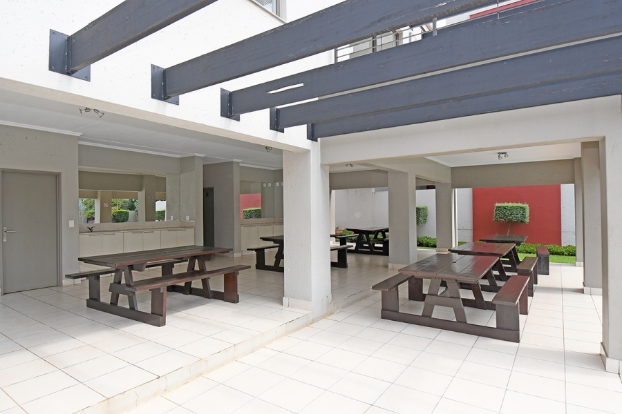 1 Bedroom Property for Sale in Lonehill Gauteng