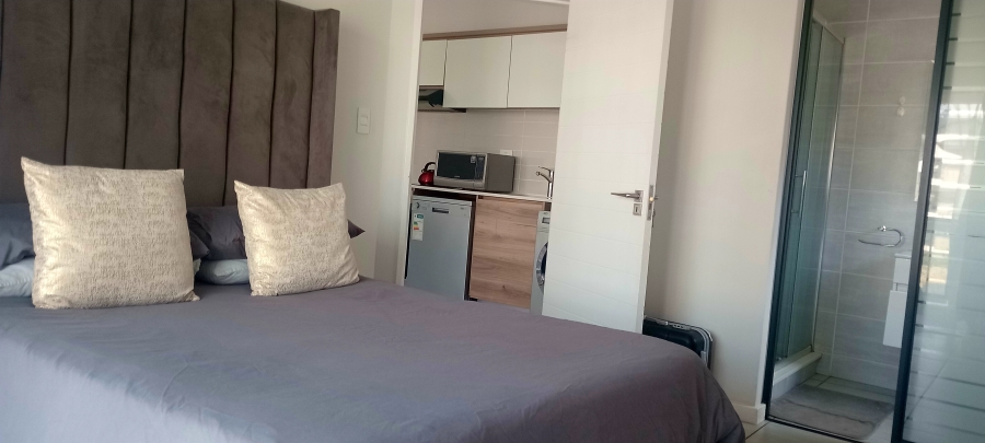 To Let 1 Bedroom Property for Rent in Waterfall Gauteng