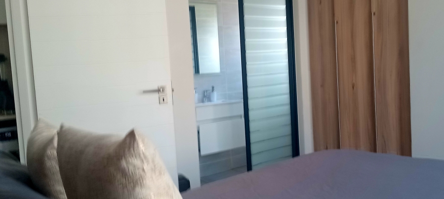 To Let 1 Bedroom Property for Rent in Waterfall Gauteng