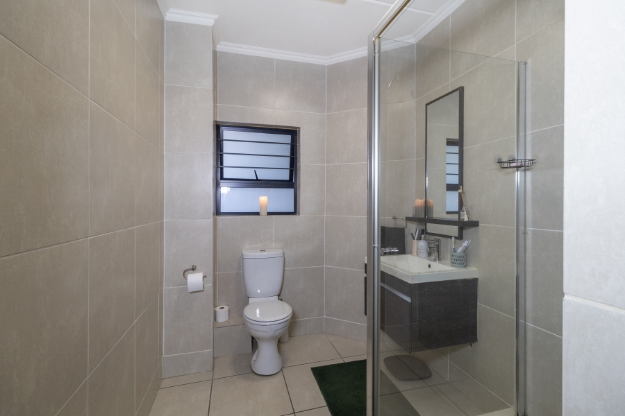2 Bedroom Property for Sale in Greenstone Hill Gauteng