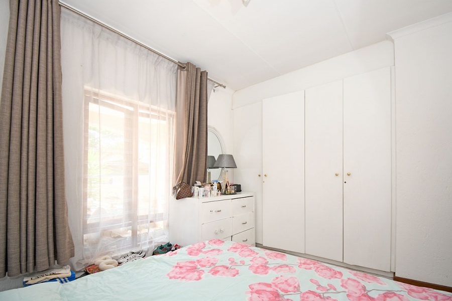 2 Bedroom Property for Sale in Broadacres Gauteng