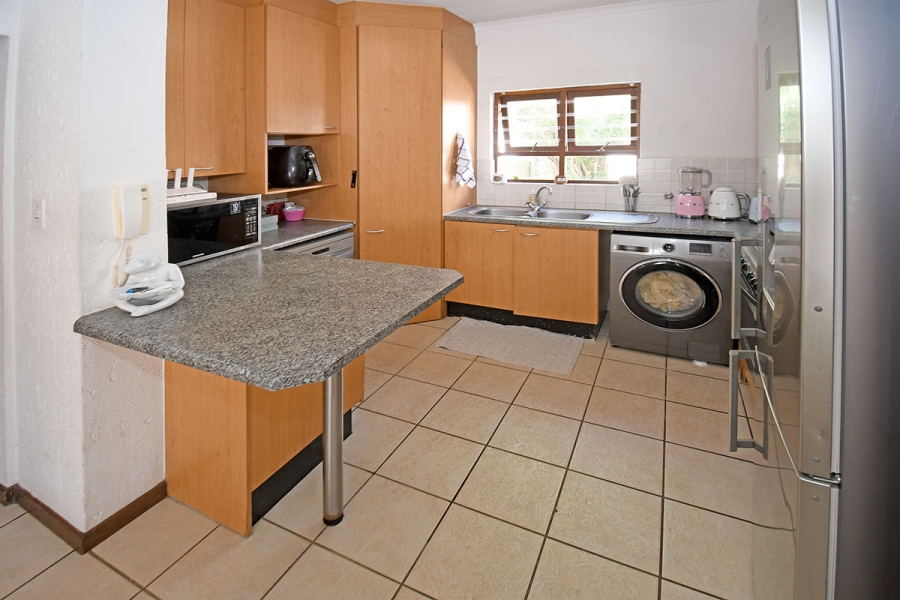 2 Bedroom Property for Sale in Broadacres Gauteng