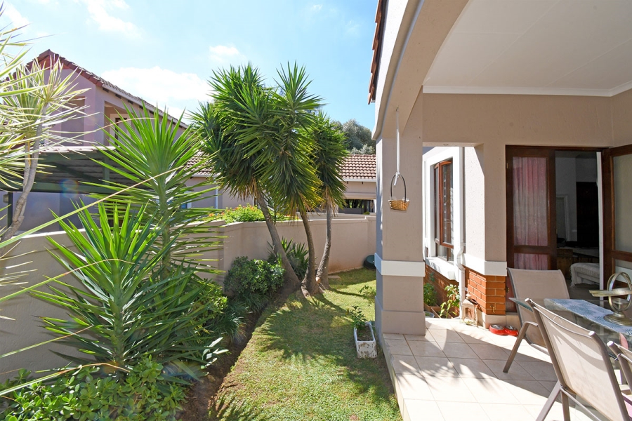 2 Bedroom Property for Sale in Broadacres Gauteng