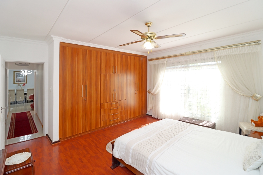 3 Bedroom Property for Sale in Barbeque Downs Gauteng